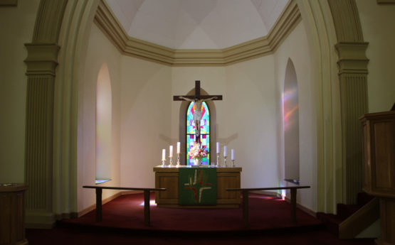 Lüneburg Church Altar. Jesus rief laut „Vater, ich befehle meinen Geist in deine Hände!“ (Lukas 23,46)
